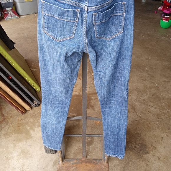 Size 0 old Navy jeans - Picture 4 of 4